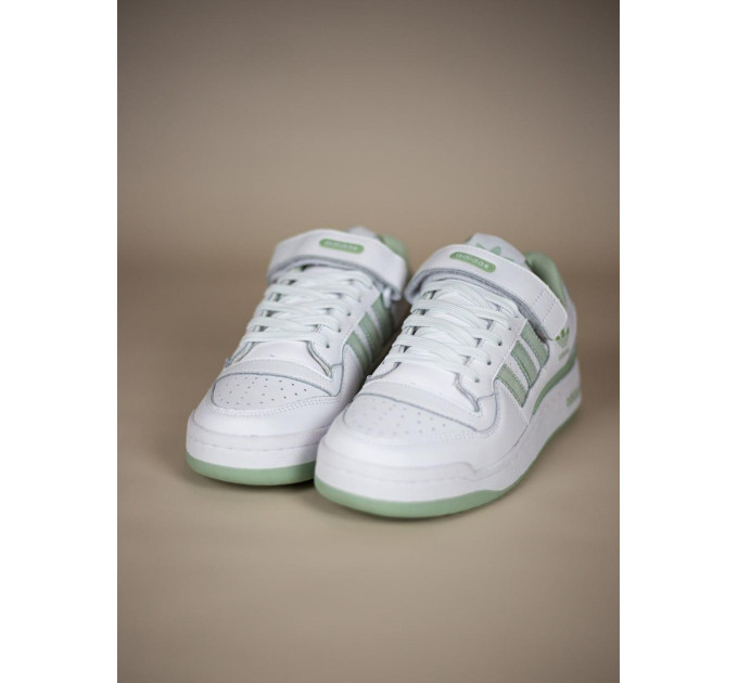 Женские кроссовки Adidas Forum Low