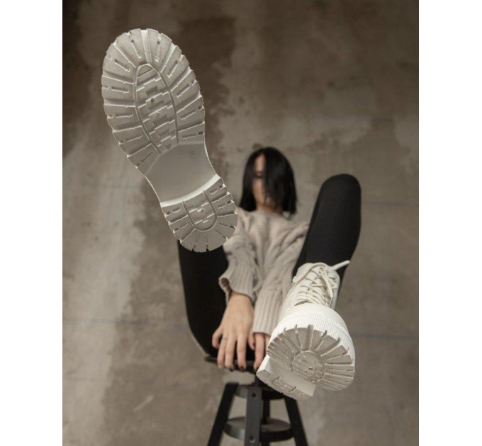 Женские зимние ботинки Martins white