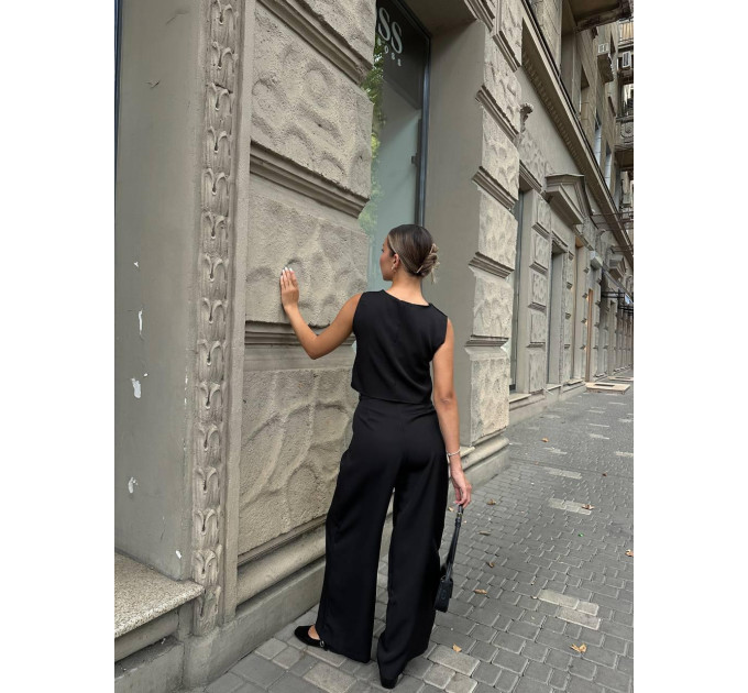 Stylish women's classic suit in different colors