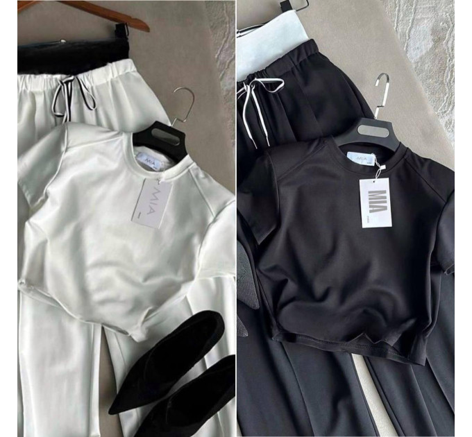 Spring women's two-piece suit made of knitwear
