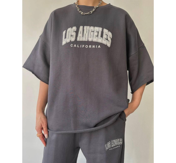 Стильный женский костюм оверсайз с надписями "Los Angeles"