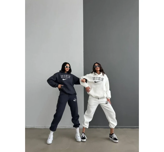 Женский спортивный костюм NIKE (42-48) на флисе в разных цветах