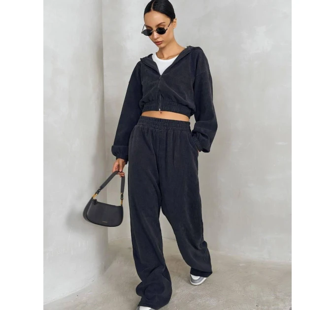 Comfortable spring women's corduroy tracksuit in various colors (Sizes 42-52)