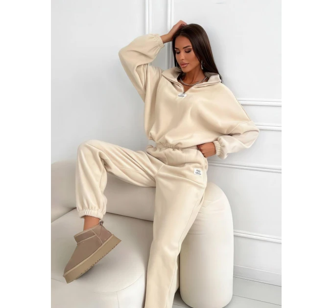 Soft, lightweight women's fleece tracksuit
