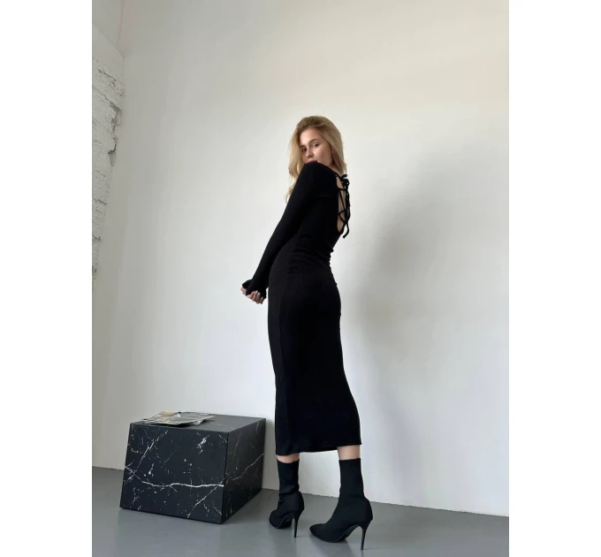 Women's dress with ties on the back in different colors