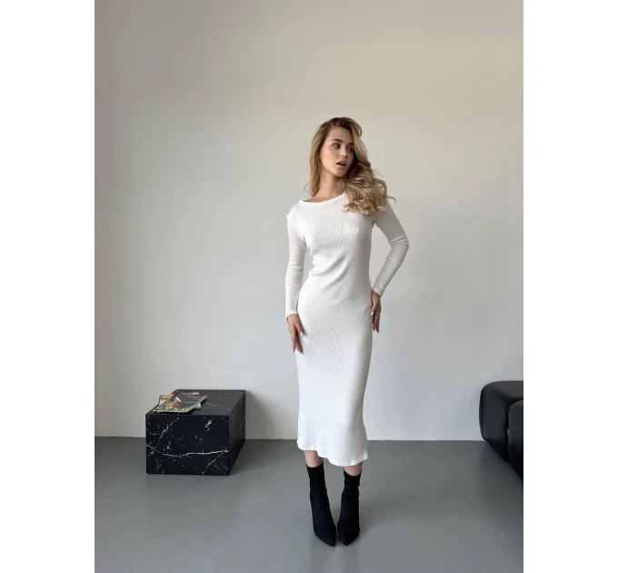 Women's dress with ties on the back in different colors